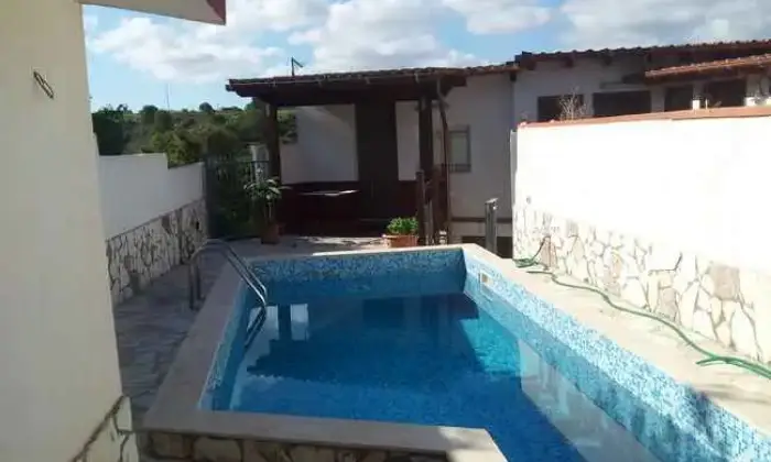 Rexer-Alcamo-Villa-con-piscina-Piscina
