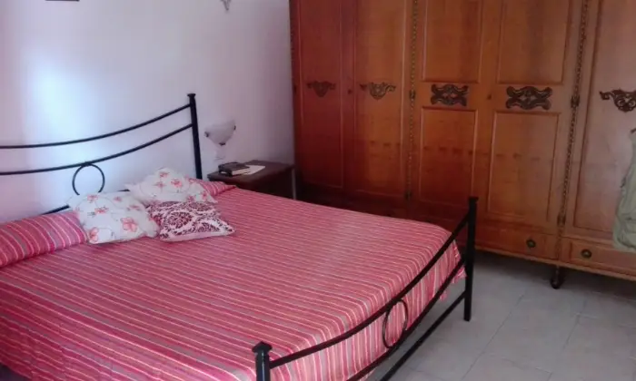 Rexer-Ortona-Centralissimo-trilocale-al-mare-CAMERA-DA-LETTO
