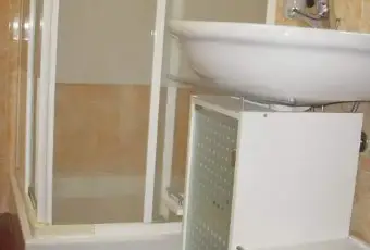 Rexer-Montesilvano-Luminoso-bilocale-arredato-BAGNO