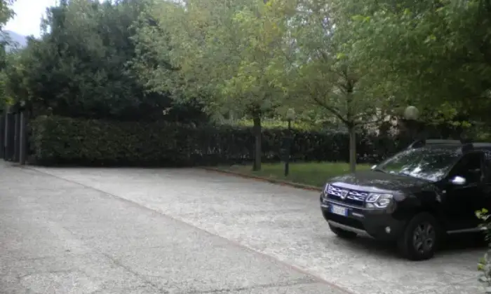 Rexer-Sesto-Fiorentino-Ampio-posto-auto-GARAGE