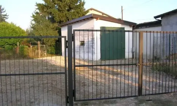 Rexer-Verrua-Po-Fabbricato-ad-uso-magazzino-deposito-autorimessa-in-comoda-posizione-ALTRO
