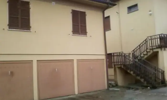 Rexer-Martignana-di-Po-Garage-centrale-con-cantina-GARAGE