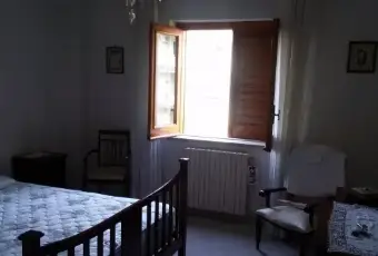 Rexer-Giugliano-in-Campania-Ampio-trilocale-arredato-CAMERA-DA-LETTO