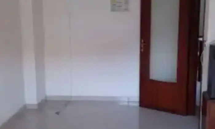 Rexer-Giugliano-in-Campania-Ampio-trilocale-arredato-CAMERA-DA-LETTO