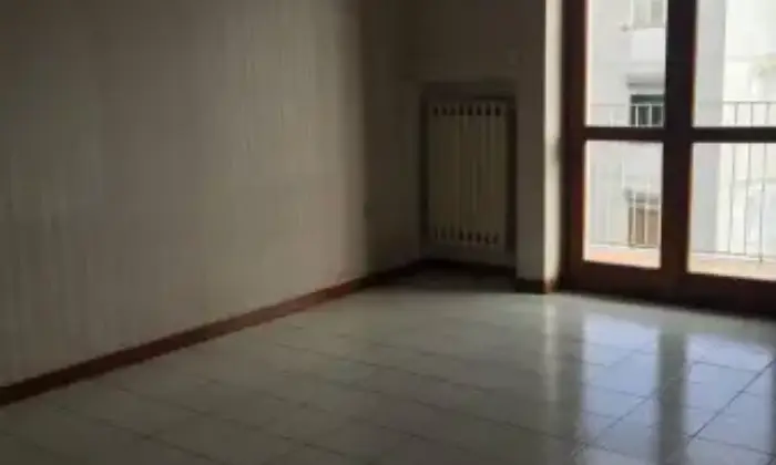 Rexer-Napoli-Trilocale-non-arredato-CAMERA-DA-LETTO
