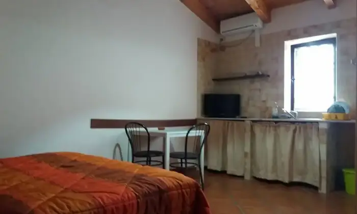 Rexer-Napoli-FITTASI-MONOLOCALEMANSARDA-A-VARCATURO-CUCINA