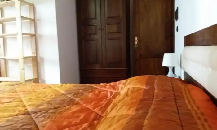 Rexer-Napoli-FITTASI-MONOLOCALEMANSARDA-A-VARCATURO-CUCINA