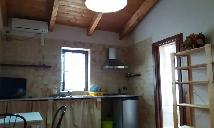 Rexer-Napoli-FITTASI-MONOLOCALEMANSARDA-A-VARCATURO-CUCINA