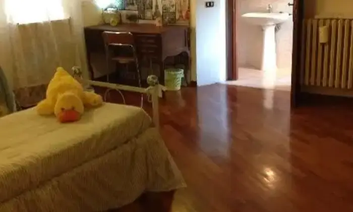 Rexer-Tivoli-Tivoli-ospedale-infermieri-lavoratori-CAMERA-DA-LETTO