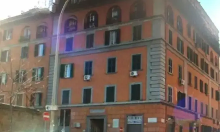Rexer-Roma-Camera-per-studenti-o-lavoratori-ALTRO