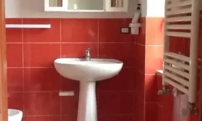 Rexer-Napoli-Stanze-per-studentesse-BAGNO