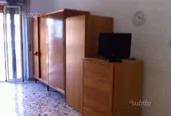 Rexer-Napoli-Stanze-per-studentesse-CAMERA-DA-LETTO