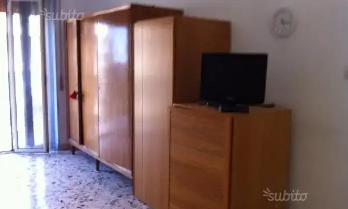 Rexer-Napoli-Stanze-per-studentesse-CAMERA-DA-LETTO