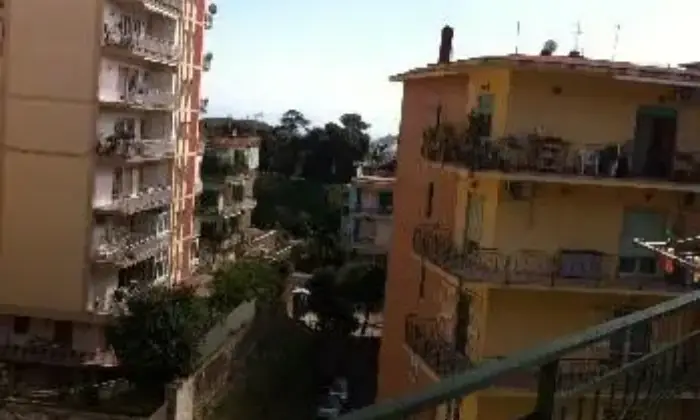 Rexer-Napoli-Stanze-per-studentesse-ALTRO