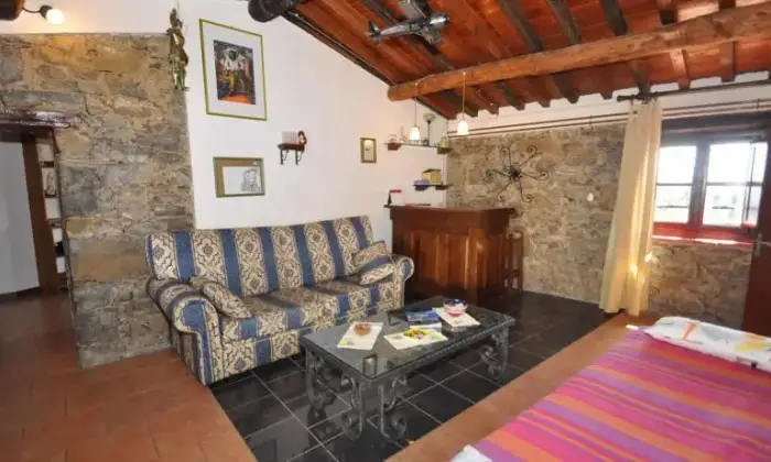 Rexer-Pescaglia-Appartamenti-casa-vacanza-SALONE