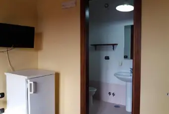 Rexer-Giugliano-in-Campania-FITTASI-MONOLOCALE-A-VARCATURO-BREVI-PERIODI-BAGNO