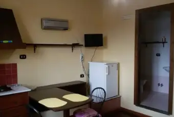 Rexer-Giugliano-in-Campania-FITTASI-MONOLOCALE-A-VARCATURO-BREVI-PERIODI-CAMERA-DA-LETTO