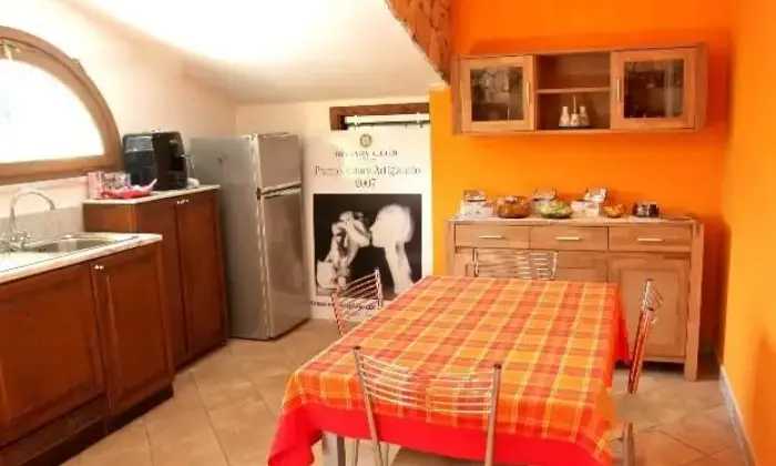 Rexer-Sarzana-Bellissimo-Appartamento-in-Villa-Indipendente-CUCINA