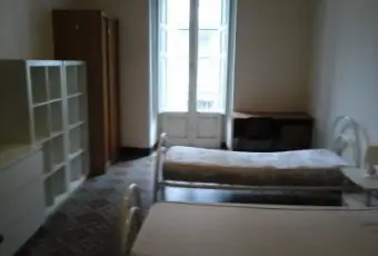 Rexer-Bari-Camere-con-balcone-in-zona-strategica-CAMERA-DA-LETTO