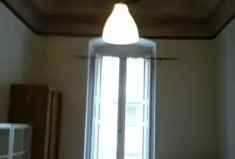 Rexer-Bari-Camere-con-balcone-in-zona-strategica-CAMERA-DA-LETTO