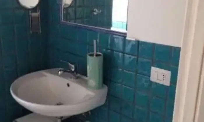 Rexer-Roma-Bilocale-indipendente-BAGNO