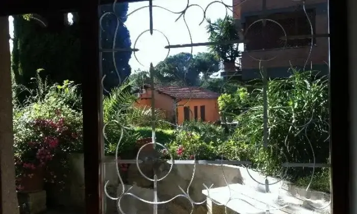 Rexer-Roma-Trilocale-in-complesso-signorile-GIARDINO