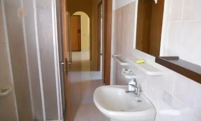 Rexer-Nettuno-Spazioso-trilocale-BAGNO