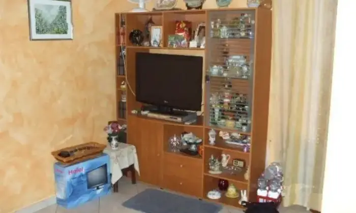 Rexer-Mentana-Luminoso-bilocale-arredato-SALONE