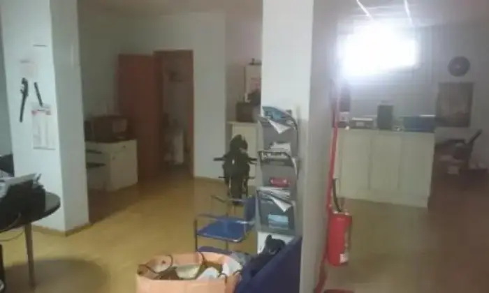 Rexer-Napoli-Locale-commerciale-finemente-ristrutturato-ALTRO