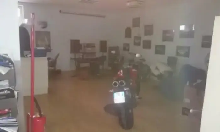 Rexer-Napoli-Locale-commerciale-finemente-ristrutturato-ALTRO