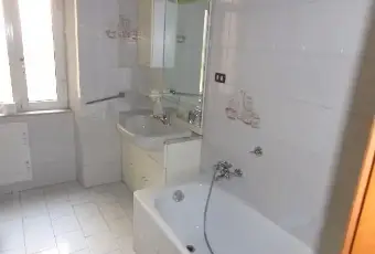 Rexer-Genova-Camera-doppia-con-due-letti-singoli-BAGNO