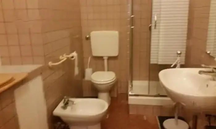 Rexer-Genova-Grazioso-appartamento-in-centro-BAGNO