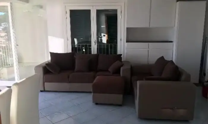 Rexer-Lerici-Accogliente-Appartamento-con-vista-mare-SALONE