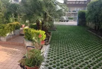 Rexer-Formia-Bilocale-in-villino-estivo-per-brevi-medi-periodi-vicinissimo-al-mare-GIARDINO