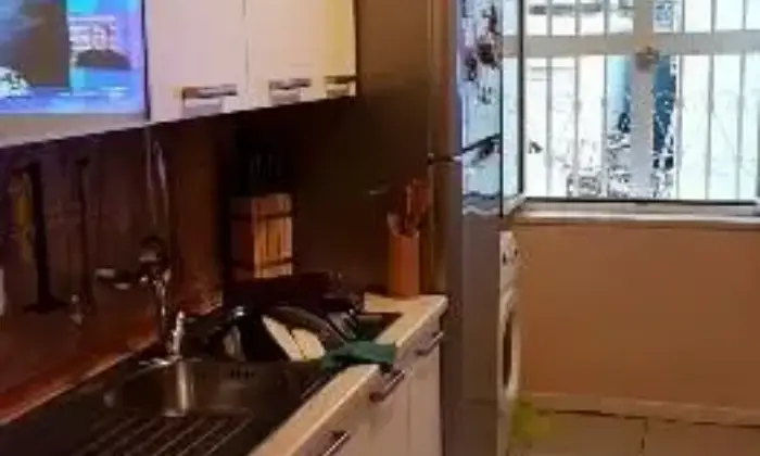 Rexer-Napoli-Accogliente-Trilocale-zona-Secondigliano-CUCINA