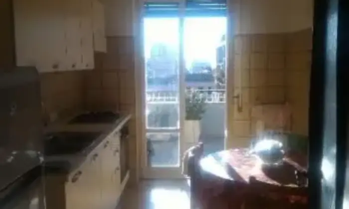 Rexer-isernia-Camere-singole-servitissime-in-prestigioso-appartamento-CUCINA