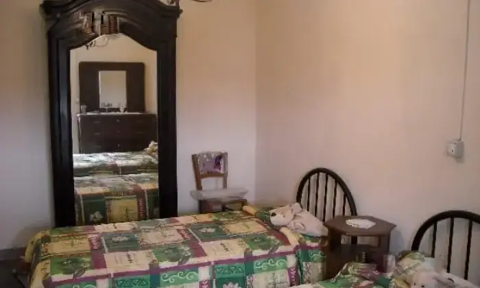 Rexer-Demonte-Trilocale-stile-montanaro-piano-terra-CAMERA-DA-LETTO