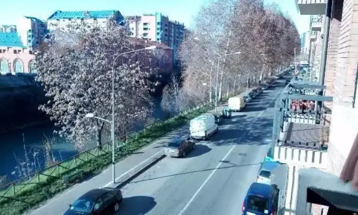Rexer-Torino-Accogliente-bilocale-luminoso-con-vista-su-fiume-per-brevi-periodi-TERRAZZO
