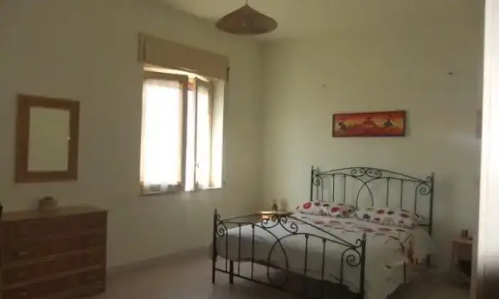 Rexer-Torre-Orsaia-Ampio-e-luminoso-appartamento-con-vista-panoramica-CAMERA-DA-LETTO