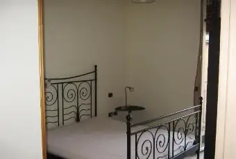 Rexer-Nola-Ampio-appartamento-ristrutturato-zona-centrale-CAMERA-DA-LETTO