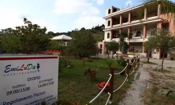 Rexer-Castellabate-Grazioso-trilocale-verdemare-con-giardino-ALTRO