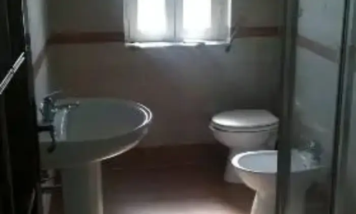 Rexer-Giugliano-in-Campania-Grazioso-bilocale-vista-mare-BAGNO