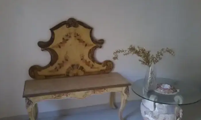 Rexer-Arienzo-Ampio-e-luminoso-appartamento-signorile-nel-centro-storico-SALONE