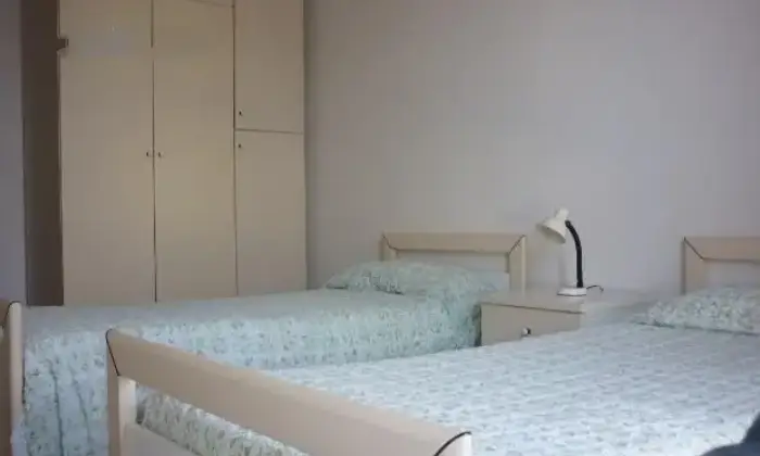 Rexer-Roma-Grazioso-trilocale-panoramico-CAMERA-DA-LETTO