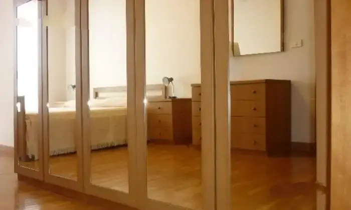 Rexer-Roma-Grazioso-trilocale-panoramico-CAMERA-DA-LETTO