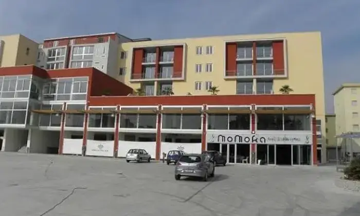 Rexer-Caserta-Nuovo-appartamentoUfficio-piano-basso-GARAGE