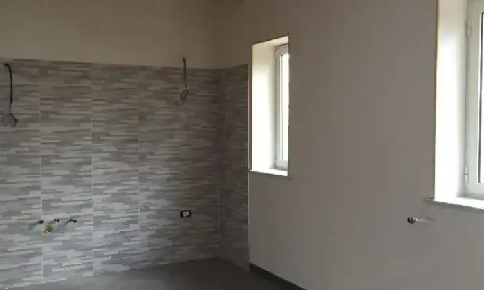 Rexer-Santa-Maria-Capua-Vetere-Ampio-appartamento-in-centro-storico-CUCINA