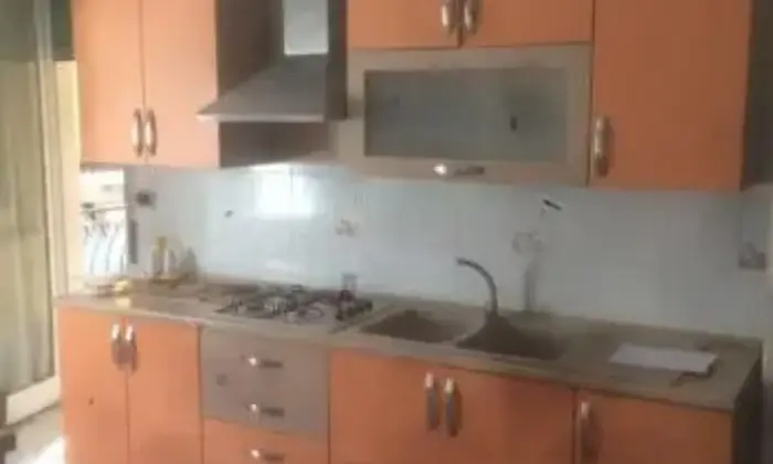 Rexer-Mugnano-di-Napoli-Accogliente-trilocale-piano-basso-CUCINA