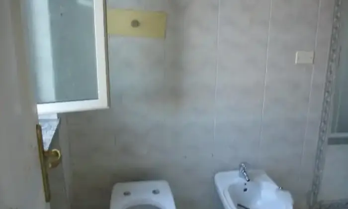 Rexer-Giugliano-in-Campania-Varcaturo-BAGNO
