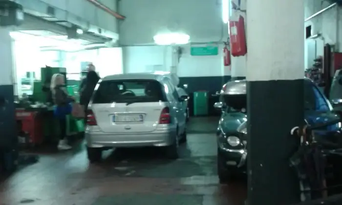 Rexer-roma-Locale-zona-san-giovanni-GARAGE
